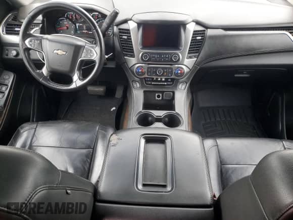 2016 Chevrolet Suburban LT with VIN 1GNSKHKC8GR405917, listed as a Copart auction lot 82617755 with 328,636 mi miles and Clean title. Bid and sale history available at DreamBid. Image 8.