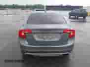 2016 Volvo S60 T5 Platinum с VIN YV4612UM4G2000529, выставлен на аукционе IAAI как лот 42299464 с пробегом 124 201 миль миль и . История ставок и продаж доступна на DreamBid. Изображение 16.