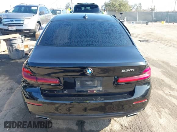 2021 BMW 5 Series 530i with VIN WBA53BH02MWX17304, listed as a IAAI auction lot 43012524 with 37,491 mi miles and . Bid and sale history available at DreamBid. Image 15.