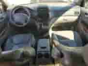 2004 Toyota Sienna XLE z VIN 5TDZA22C54S115784, wystawiony jako Copart lot #82240335 z przebiegiem 277 943 mil mil oraz Szkoda całkowita • Salvage title. Historia ofert i sprzedaży dostępna na DreamBid. Obrazek 8.