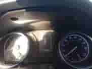 2020 Toyota Camry SE z VIN 4T1G11AK9LU874079, wystawiony jako IAAI lot #43198042 z przebiegiem 128 509 mil mil oraz . Historia ofert i sprzedaży dostępna na DreamBid. Obrazek 7.