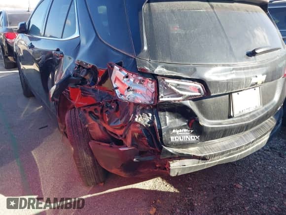 2020 Chevrolet Equinox LT с VIN 2GNAXUEV5L6199710, выставлен на аукционе IAAI как лот 41039726 с пробегом 115 472 миль миль и . История ставок и продаж доступна на DreamBid. Изображение 6.