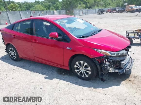 2020 Toyota Prius XLE with VIN JTDKARFP6L3152429, listed as a IAAI auction lot 42548015 with 49,984 mi miles and . Bid and sale history available at DreamBid. Image 1.