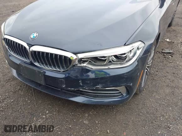2019 BMW 5 Series 540i xDrive с VIN WBAJE7C59KWW18677, выставлен на аукционе IAAI как лот 42883945 с пробегом 60 726 миль миль и . История ставок и продаж доступна на DreamBid. Изображение 6.