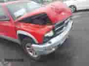 2003 Dodge Dakota SLT z VIN 1D7HL48N63S361877, wystawiony jako IAAI lot #42513444 z przebiegiem 181 219 mil mil oraz . Historia ofert i sprzedaży dostępna na DreamBid. Obrazek 6.
