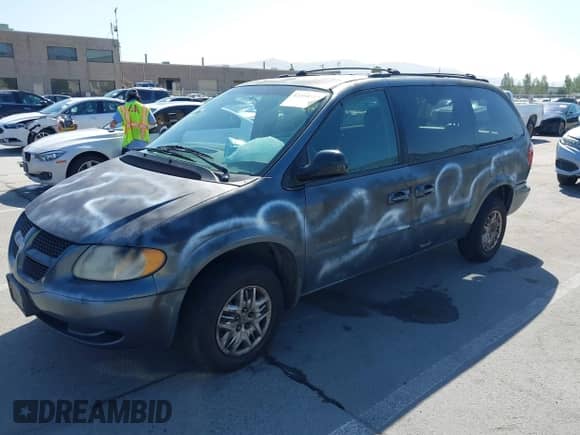 2001 Dodge Caravan SE с VIN 2B4GP44G71R152905, выставлен на аукционе IAAI как лот 42310519 с пробегом Не указан миль и . История ставок и продаж доступна на DreamBid. Изображение 2.