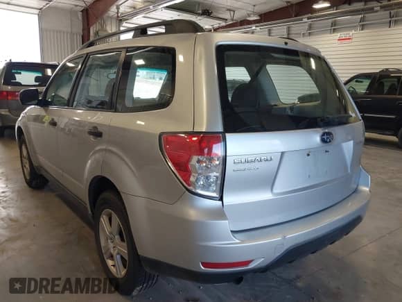 2011 Subaru Forester X z VIN JF2SHBBC9BG723345, wystawiony jako IAAI lot #42633930 z przebiegiem 173 359 mil mil oraz . Historia ofert i sprzedaży dostępna na DreamBid. Obrazek 3.