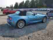 2005 BMW Z4 2.5i z VIN 4USBT33535LR70689, wystawiony jako Copart lot #61991005 z przebiegiem 150 144 mil mil oraz Szkoda całkowita • Salvage title. Historia ofert i sprzedaży dostępna na DreamBid. Obrazek 3.