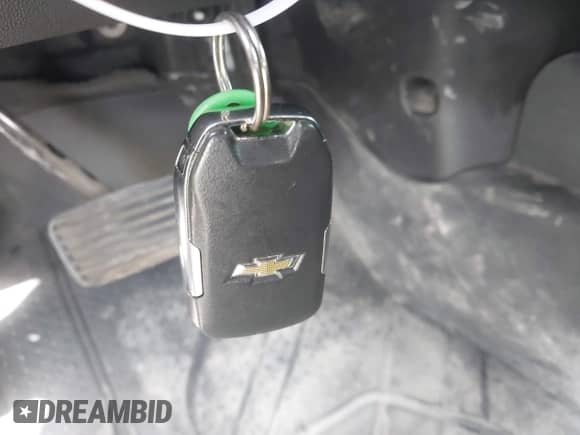 2022 Chevrolet Silverado 1500 LT z VIN 1GCUYDED0NZ110501, wystawiony jako IAAI lot #42775223 z przebiegiem 90 257 mil mil oraz . Historia ofert i sprzedaży dostępna na DreamBid. Obrazek 11.