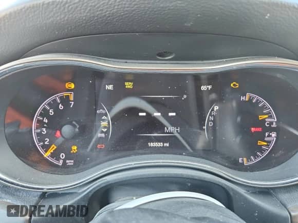 2016 Jeep Grand Cherokee Limited с VIN 1C4RJFBG2GC381408, выставлен на аукционе Copart как лот 87299855 с пробегом 183 533 миль миль и Чистый • Clean title. История ставок и продаж доступна на DreamBid. Изображение 9.