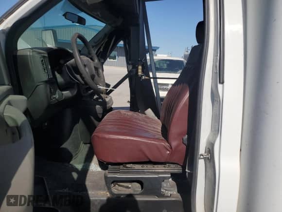 2007 Chevrolet Express Commercial DRW C7L с VIN 1GBJG31U971178937, выставлен на аукционе Copart как лот 61300724 с пробегом Не указан миль и Списание • Salvage title. История ставок и продаж доступна на DreamBid. Изображение 5.