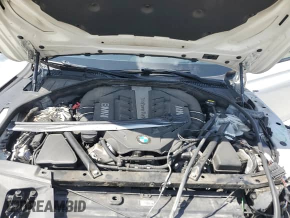 2015 BMW 7 Series 750i xDrive with VIN WBAYB6C51FD965925, listed as a Copart auction lot 64252505 with 123,038 mi miles and Salvage title. Bid and sale history available at DreamBid. Image 11.