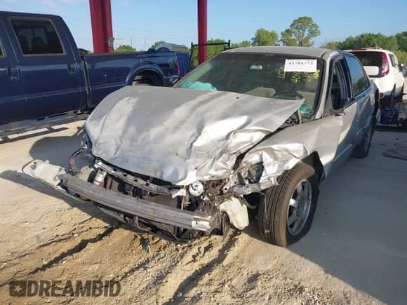 2002 Honda Accord VP with VIN 1HGCF86642A087776, listed as a IAAI auction lot 41704773 with 297,701 mi miles and . Bid and sale history available at DreamBid. Image 2.