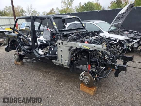 2024 Jeep Wrangler Rubicon с VIN 1C4RJXR65RW241826, выставлен на аукционе Copart как лот 81649975 с пробегом Не указан миль и Списание • Salvage title. История ставок и продаж доступна на DreamBid. Изображение 4.