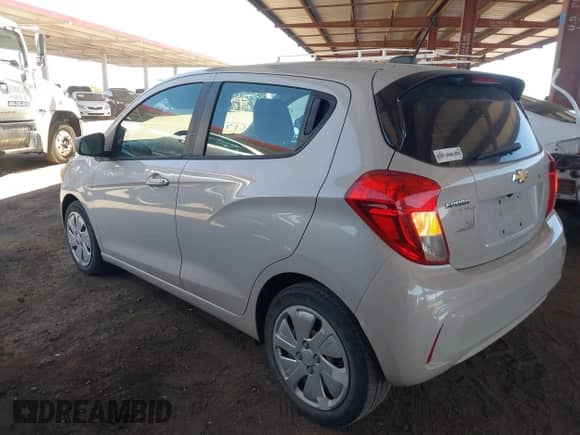 2017 Chevrolet Spark LS z VIN KL8CB6SA1HC754169, wystawiony jako IAAI lot #42334213 z przebiegiem 58 226 mil mil oraz . Historia ofert i sprzedaży dostępna na DreamBid. Obrazek 3.