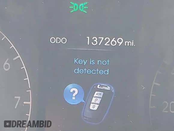 2013 Hyundai Genesis R-Spec z VIN KMHGC4DH3DU240294, wystawiony jako IAAI lot #41514721 z przebiegiem 137 269 mil mil oraz . Historia ofert i sprzedaży dostępna na DreamBid. Obrazek 15.