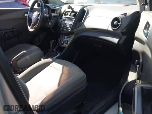 2012 Chevrolet Sonic LS с VIN 1G1JB5SH1C4100418, выставлен на аукционе IAAI как лот 42324868 с пробегом 134 532 миль миль и . История ставок и продаж доступна на DreamBid. Изображение 5.