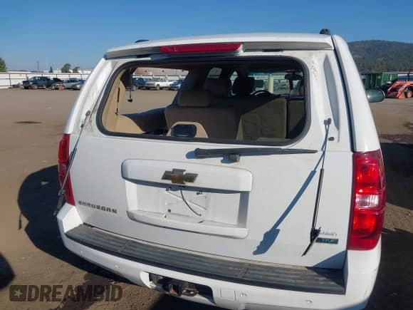 2010 Chevrolet Suburban LT с VIN 1GNUKJE38AR112053, выставлен на аукционе IAAI как лот 43286501 с пробегом 157 568 миль миль и . История ставок и продаж доступна на DreamBid. Изображение 6.