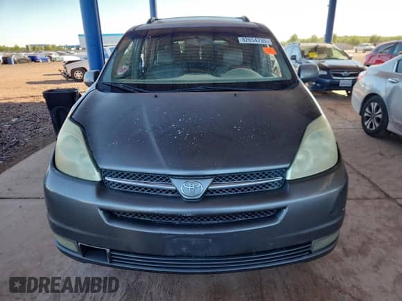 2004 Toyota Sienna XLE z VIN 5TDZA22C94S090436, wystawiony jako Copart lot #82654735 z przebiegiem 250 511 mil mil oraz Czysty tytuł • Clean title. Historia ofert i sprzedaży dostępna na DreamBid. Obrazek 5.