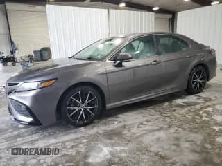 2024 Toyota Camry SE with VIN 4T1T11AK1RU867229, listed as a Copart auction lot 90540535 with 53,511 mi miles and Clean title. Bid and sale history available at DreamBid. Image 1.