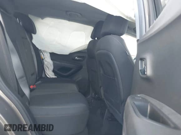 2021 Chevrolet Trax LS с VIN KL7CJNSB6MB350875, выставлен на аукционе IAAI как лот 43405058 с пробегом 20 807 миль миль и . История ставок и продаж доступна на DreamBid. Изображение 8.