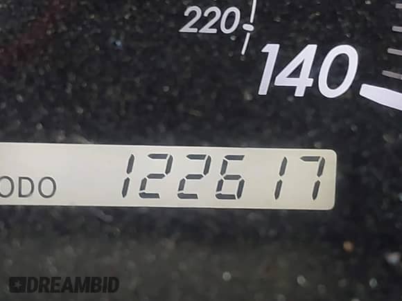 2005 Toyota Camry XLE with VIN 4T1BF30K95U613997, listed as a IAAI auction lot 43348925 with 122,617 mi miles and . Bid and sale history available at DreamBid. Image 14.