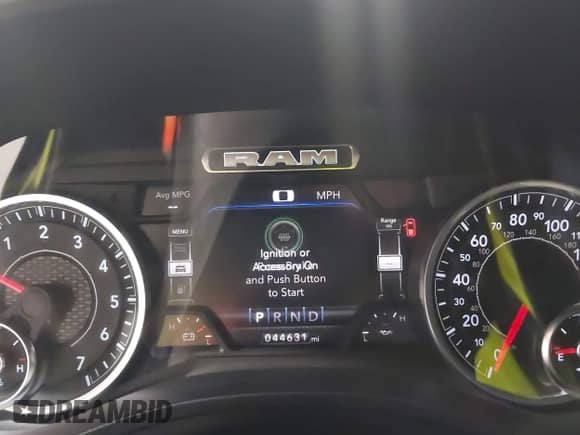 2023 Ram 1500 Big Horn z VIN 1C6RREBT7PN516247, wystawiony jako IAAI lot #41953044 z przebiegiem 44 631 mil mil oraz . Historia ofert i sprzedaży dostępna na DreamBid. Obrazek 7.