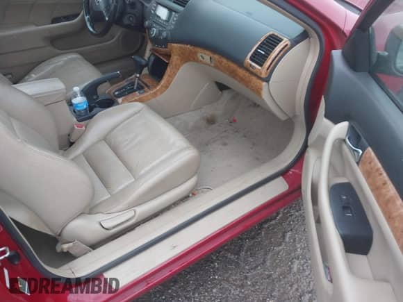 2003 Honda Accord EX с VIN 1HGCM82683A010096, выставлен на аукционе IAAI как лот 42642913 с пробегом Не указан миль и . История ставок и продаж доступна на DreamBid. Изображение 5.