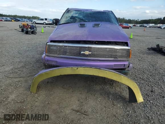 1996 Chevrolet S-10 with VIN 1GCCS1446TK137852, listed as a Copart auction lot 85075565 with 148,151 mi miles and Salvage title. Bid and sale history available at DreamBid. Image 5.