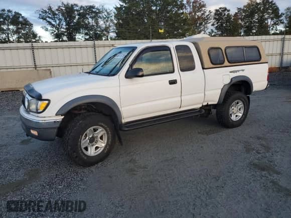 2004 Toyota Tacoma с VIN 5TEWM72N14Z368726, выставлен на аукционе Copart как лот 86518755 с пробегом 209 320 миль миль и Чистый • Clean title. История ставок и продаж доступна на DreamBid. Изображение 1.