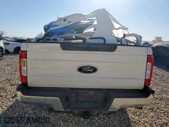 2019 Ford F-250 XL z VIN 1FT7W2B63KEF00847, wystawiony jako Copart lot #59713205 z przebiegiem 120 279 mil mil oraz Szkoda całkowita • Salvage title. Historia ofert i sprzedaży dostępna na DreamBid. Obrazek 6.