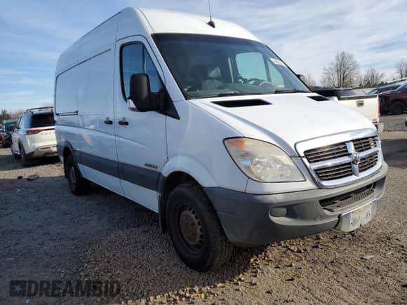 2008 Dodge Sprinter z VIN WD0PE745885300034, wystawiony jako Copart lot #44060515 z przebiegiem 189 513 mil mil oraz Szkoda całkowita • Salvage title. Historia ofert i sprzedaży dostępna na DreamBid. Obrazek 4.