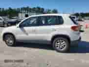 2011 Volkswagen Tiguan S с VIN WVGAV7AX8BW525930, выставлен на аукционе Copart как лот 87177385 с пробегом 151 196 миль миль и Списание • Salvage title. История ставок и продаж доступна на DreamBid. Изображение 2.