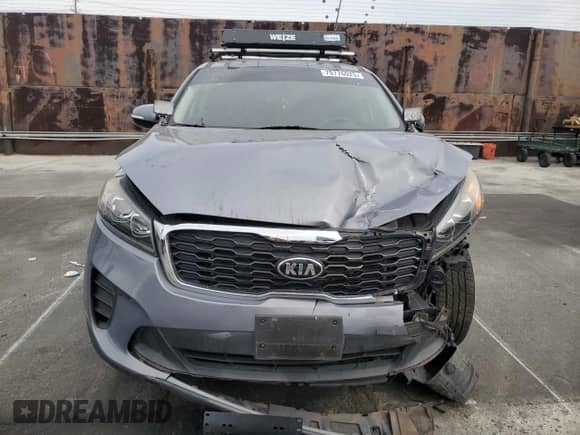 2020 Kia Sorento LX с VIN 5XYPG4A5XLG619473, выставлен на аукционе Copart как лот 70776025 с пробегом 54 395 миль миль и Списание • Salvage title. История ставок и продаж доступна на DreamBid. Изображение 5.
