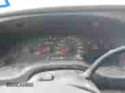 2008 Ford Econoline Cargo Commercial z VIN 1FTSE34L98DA08053, wystawiony jako IAAI lot #42277418 z przebiegiem 248 717 mil mil oraz . Historia ofert i sprzedaży dostępna na DreamBid. Obrazek 7.