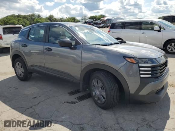 2025 Nissan Kicks S z VIN 3N8AP6BA2SL305888, wystawiony jako Copart lot #67775565 z przebiegiem 17 703 mil mil oraz Szkoda całkowita • Salvage title. Historia ofert i sprzedaży dostępna na DreamBid. Obrazek 4.