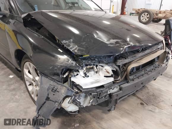 2009 Volvo S60 2.5T с VIN YV1RH592492733570, выставлен на аукционе IAAI как лот 43129477 с пробегом 122 310 миль миль и . История ставок и продаж доступна на DreamBid. Изображение 6.