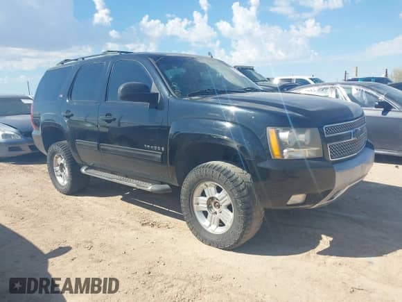 2009 Chevrolet Tahoe 2LT z VIN 1GNFK23099R242457, wystawiony jako IAAI lot #43250708 z przebiegiem 206 805 mil mil oraz . Historia ofert i sprzedaży dostępna na DreamBid. Obrazek 1.