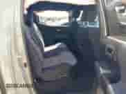 2023 Toyota Tacoma SR5 z VIN 3TYAZ5CN2PT034757, wystawiony jako IAAI lot #42921951 z przebiegiem 20 819 mil mil oraz . Historia ofert i sprzedaży dostępna na DreamBid. Obrazek 8.
