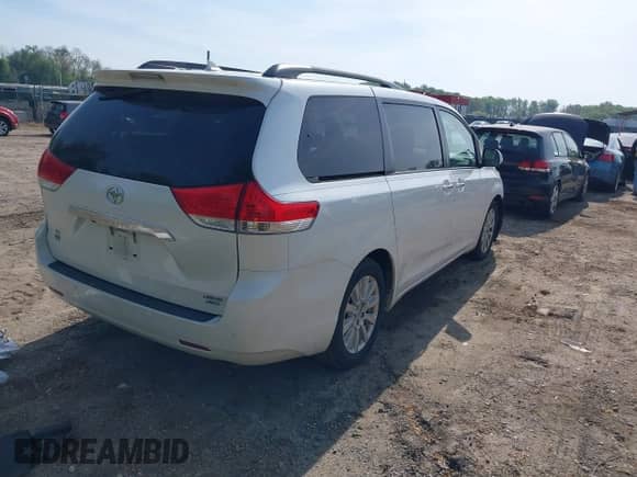2014 Toyota Sienna Limited с VIN 5TDDK3DC0ES091826, выставлен на аукционе IAAI как лот 42112113 с пробегом 200 255 миль миль и . История ставок и продаж доступна на DreamBid. Изображение 4.