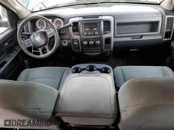 2015 Ram 1500 Tradesman z VIN 3C6RR7KT0FG660550, wystawiony jako Copart lot #69957525 z przebiegiem 344 503 mil mil oraz Czysty tytuł • Clean title. Historia ofert i sprzedaży dostępna na DreamBid. Obrazek 8.