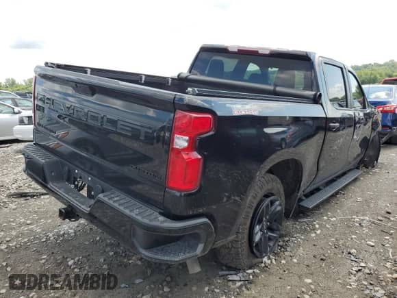 2022 Chevrolet Silverado 1500 Custom Trail Boss z VIN 1GCPYCEK1NZ232886, wystawiony jako Copart lot #67035484 z przebiegiem 37 429 mil mil oraz Szkoda całkowita • Salvage title. Historia ofert i sprzedaży dostępna na DreamBid. Obrazek 3.