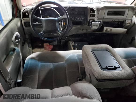 1999 Chevrolet Silverado 3500 z VIN 1GCHK33R3XF002759, wystawiony jako Copart lot #87410485 z przebiegiem 164 655 mil mil oraz Szkoda całkowita • Salvage title. Historia ofert i sprzedaży dostępna na DreamBid. Obrazek 8.