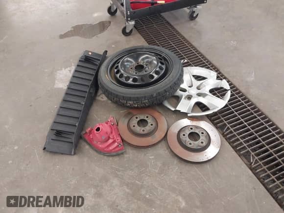 2010 Chevrolet Malibu 1LT с VIN 1G1ZC5EB6AF266149, выставлен на аукционе IAAI как лот 43147243 с пробегом 155 571 миль миль и . История ставок и продаж доступна на DreamBid. Изображение 12.