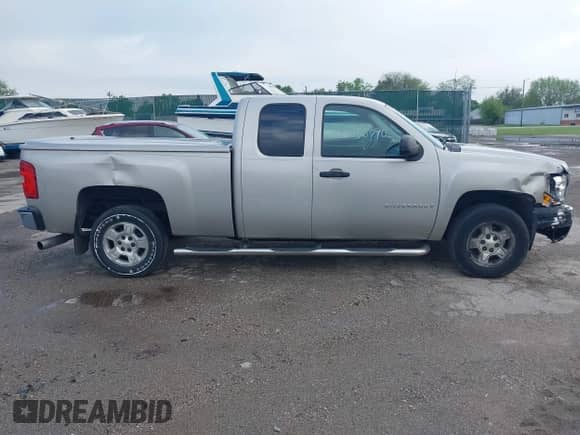 2007 Chevrolet Silverado 1500 1LT с VIN 1GCEC19J37Z506796, выставлен на аукционе IAAI как лот 42156090 с пробегом 124 627 миль миль и . История ставок и продаж доступна на DreamBid. Изображение 13.