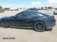 2018 Ford Mustang EcoBoost z VIN 1FA6P8TH6J5172856, wystawiony jako IAAI lot #43242895 z przebiegiem 55 601 mil mil oraz . Historia ofert i sprzedaży dostępna na DreamBid. Obrazek 14.