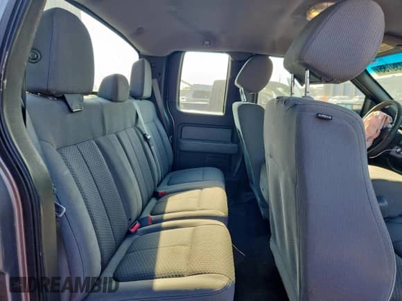 2014 Ford F-150 XL с VIN 1FTEX1CM4EKF53896, выставлен на аукционе Copart как лот 67739755 с пробегом 163 468 миль миль и Списание • Salvage title. История ставок и продаж доступна на DreamBid. Изображение 10.