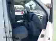 2009 Ford Econoline Cargo Commercial с VIN 1FTNE14W89DA80617, выставлен на аукционе IAAI как лот 42082273 с пробегом 70 347 миль миль и . История ставок и продаж доступна на DreamBid. Изображение 5.