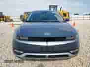 2023 Hyundai Ioniq 5 SEL z VIN KM8KNDAF7PU166163, wystawiony jako Copart lot #71965825 z przebiegiem 19 084 mil mil oraz Czysty tytuł • Clean title. Historia ofert i sprzedaży dostępna na DreamBid. Obrazek 5.