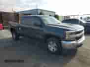 2017 Chevrolet Silverado 1500 LT z VIN 3GCPCREH6HG364570, wystawiony jako Copart lot #52647185 z przebiegiem 132 473 mil mil oraz Szkoda całkowita • Salvage title. Historia ofert i sprzedaży dostępna na DreamBid. Obrazek 4.